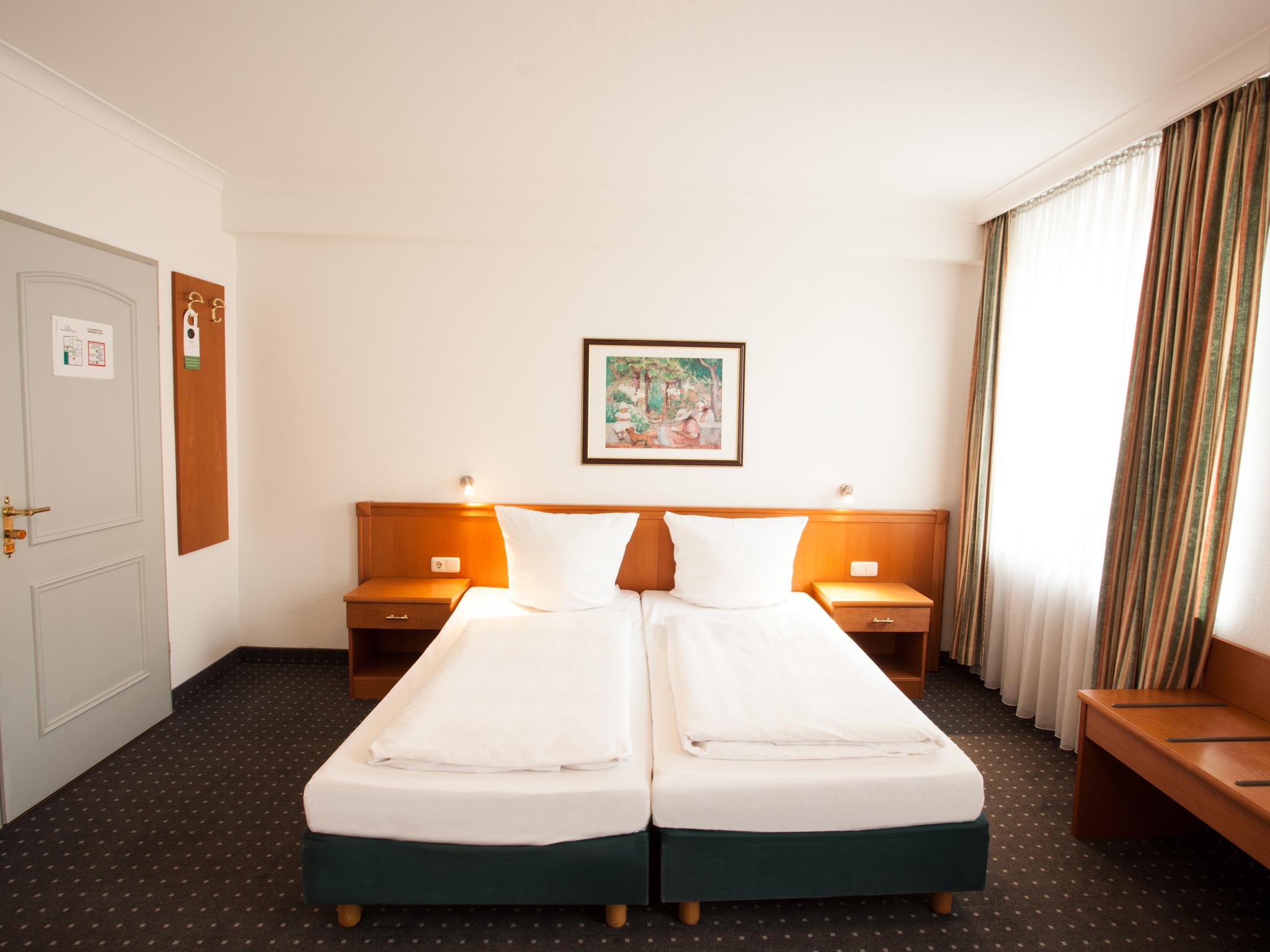 קלן Ina Hotel Royal מראה חיצוני תמונה