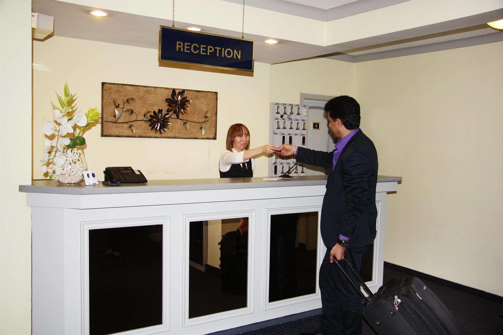 קלן Ina Hotel Royal מראה חיצוני תמונה