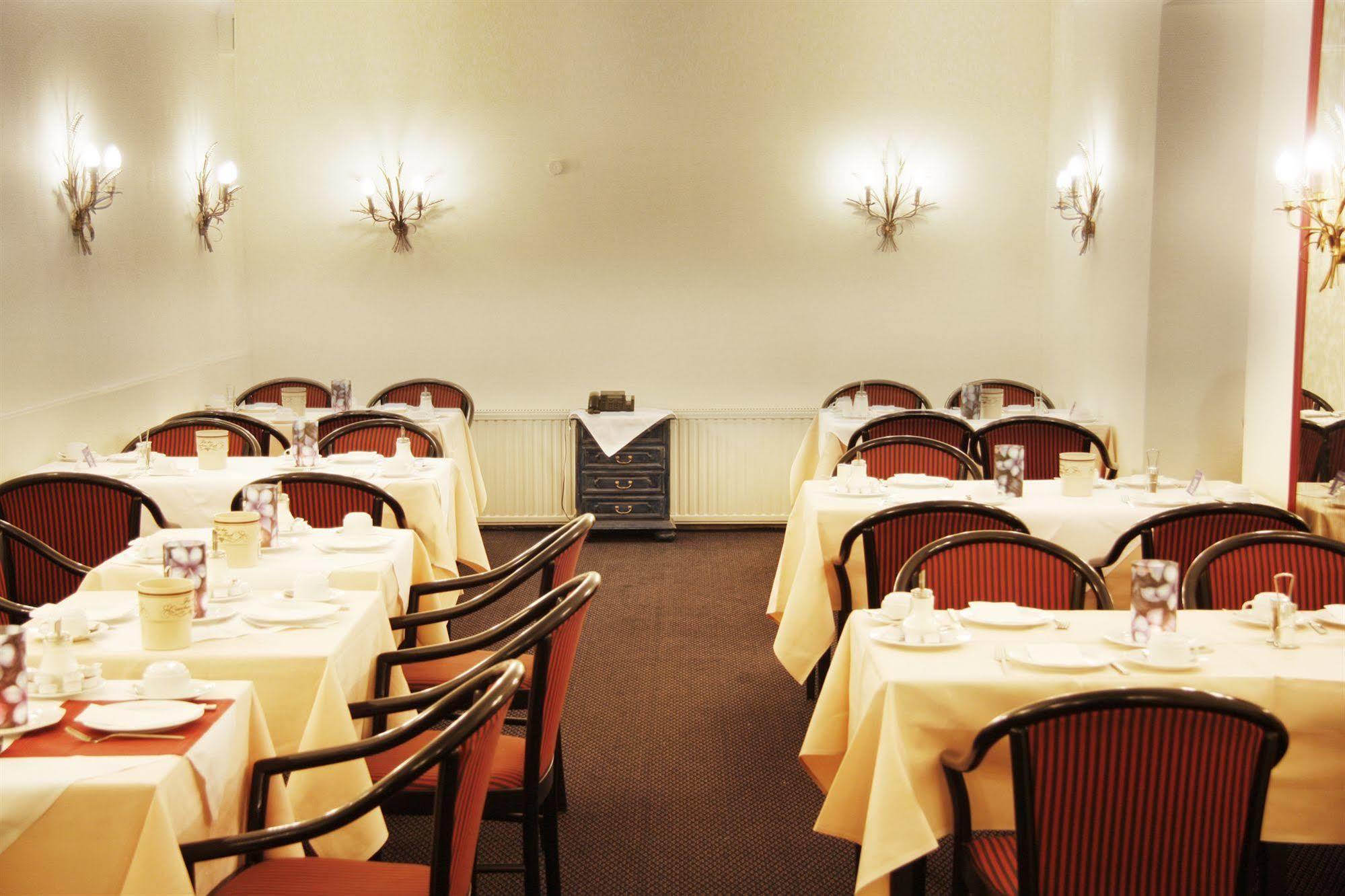 קלן Ina Hotel Royal מראה חיצוני תמונה