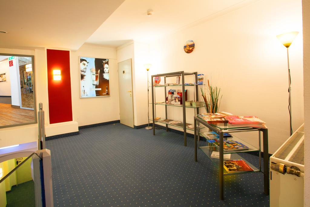 קלן Ina Hotel Royal מראה חיצוני תמונה