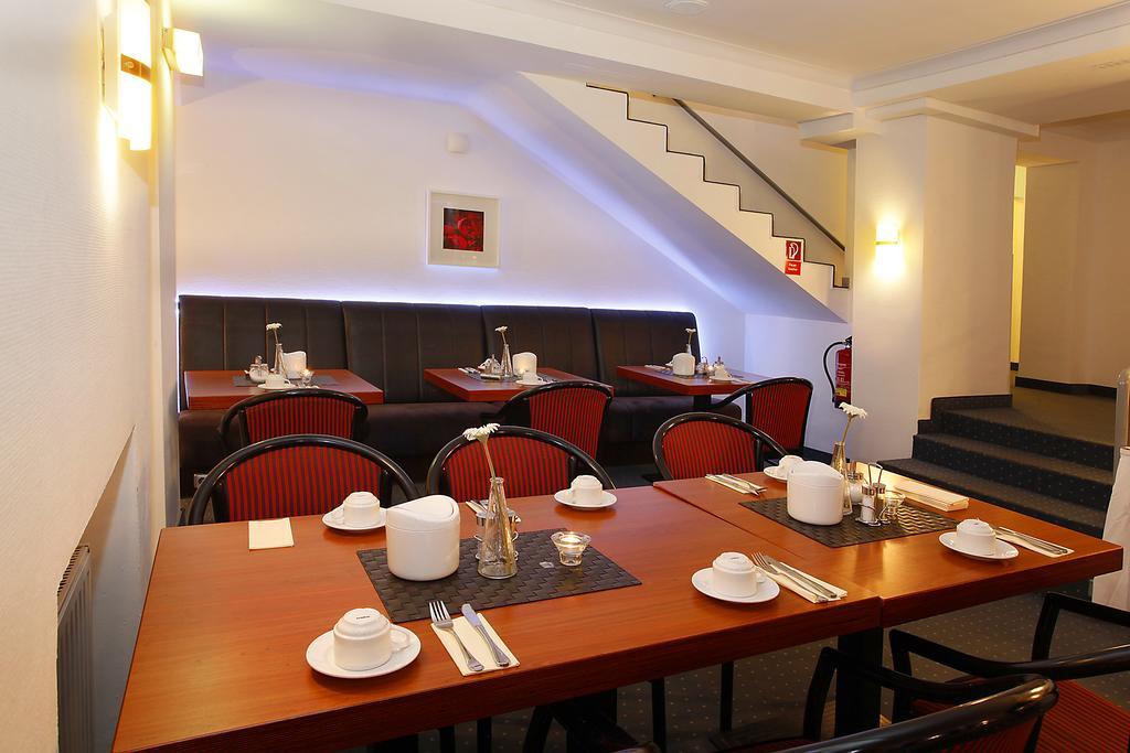 קלן Ina Hotel Royal מראה חיצוני תמונה